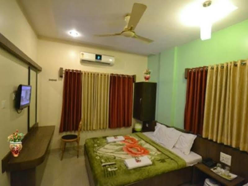Sai Palkhi Hotel Shirdi Eksteriør billede